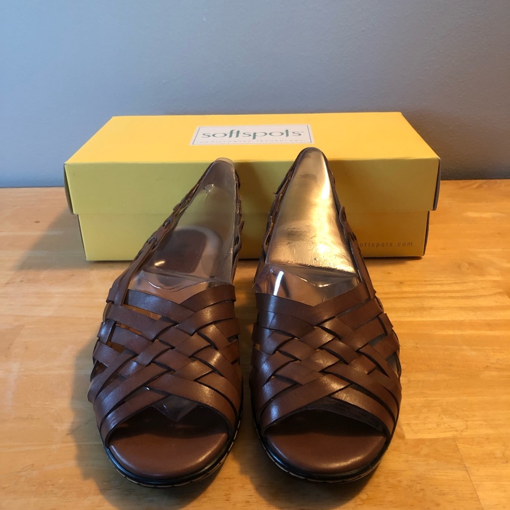 NEW Softspots slip on wedge sandals
